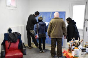 Ateliers avec les résidents de la SNCF à Saint-Jacut et les artistes Ymanes Chabi-Gara et Iwan Warnet.(c)Ymane Chabi-Gara